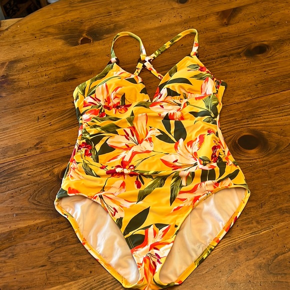 Kona Sole Yellow One Piece Yellow w/ Tiger Lily’s Swimsuit Size Medium - Picture 1 of 8
